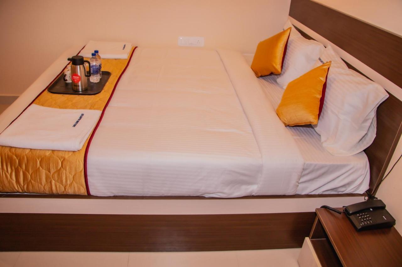 Hotel Mountview Comforts Tirupati Eksteriør billede