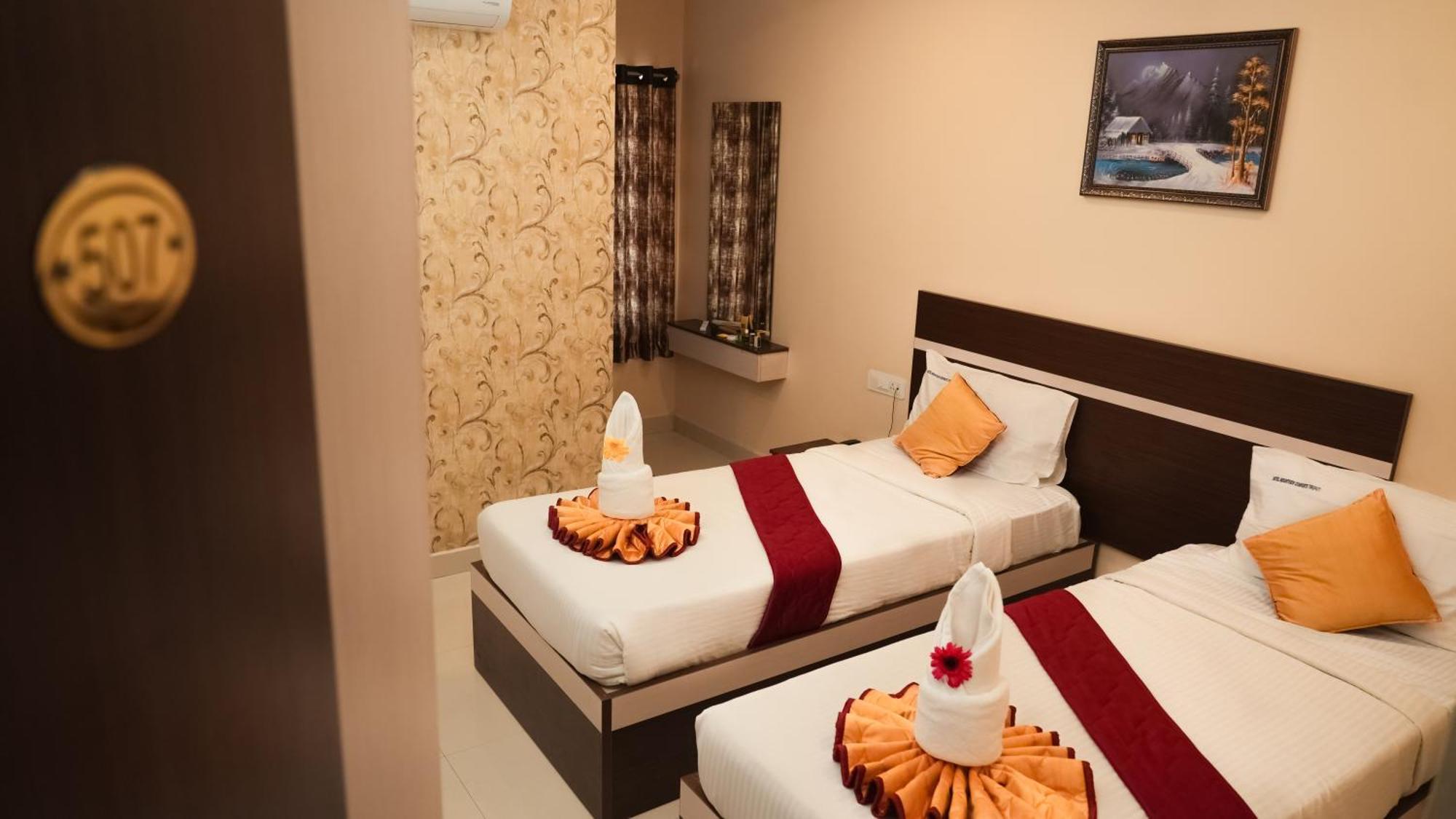 Hotel Mountview Comforts Tirupati Eksteriør billede