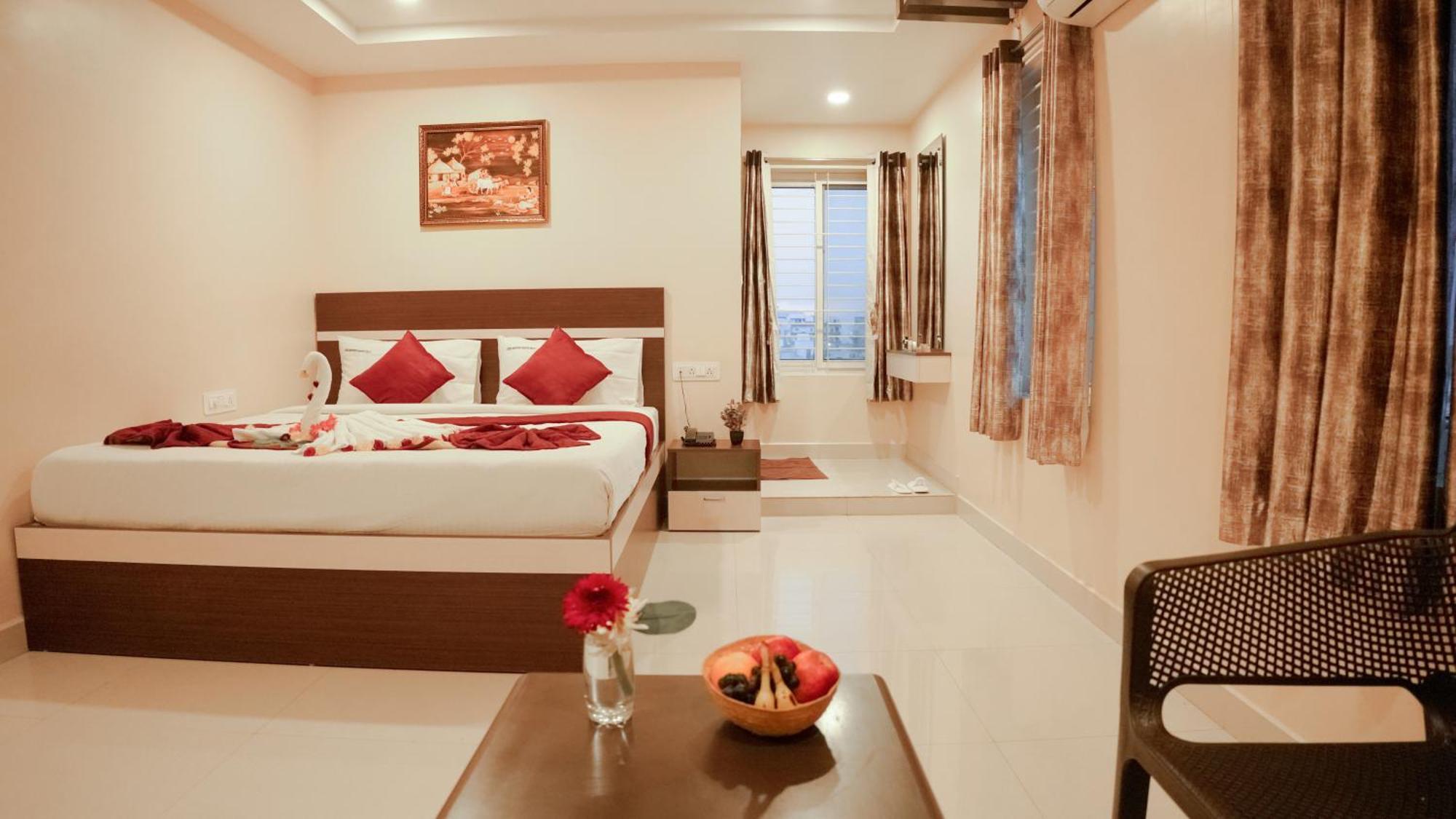 Hotel Mountview Comforts Tirupati Eksteriør billede