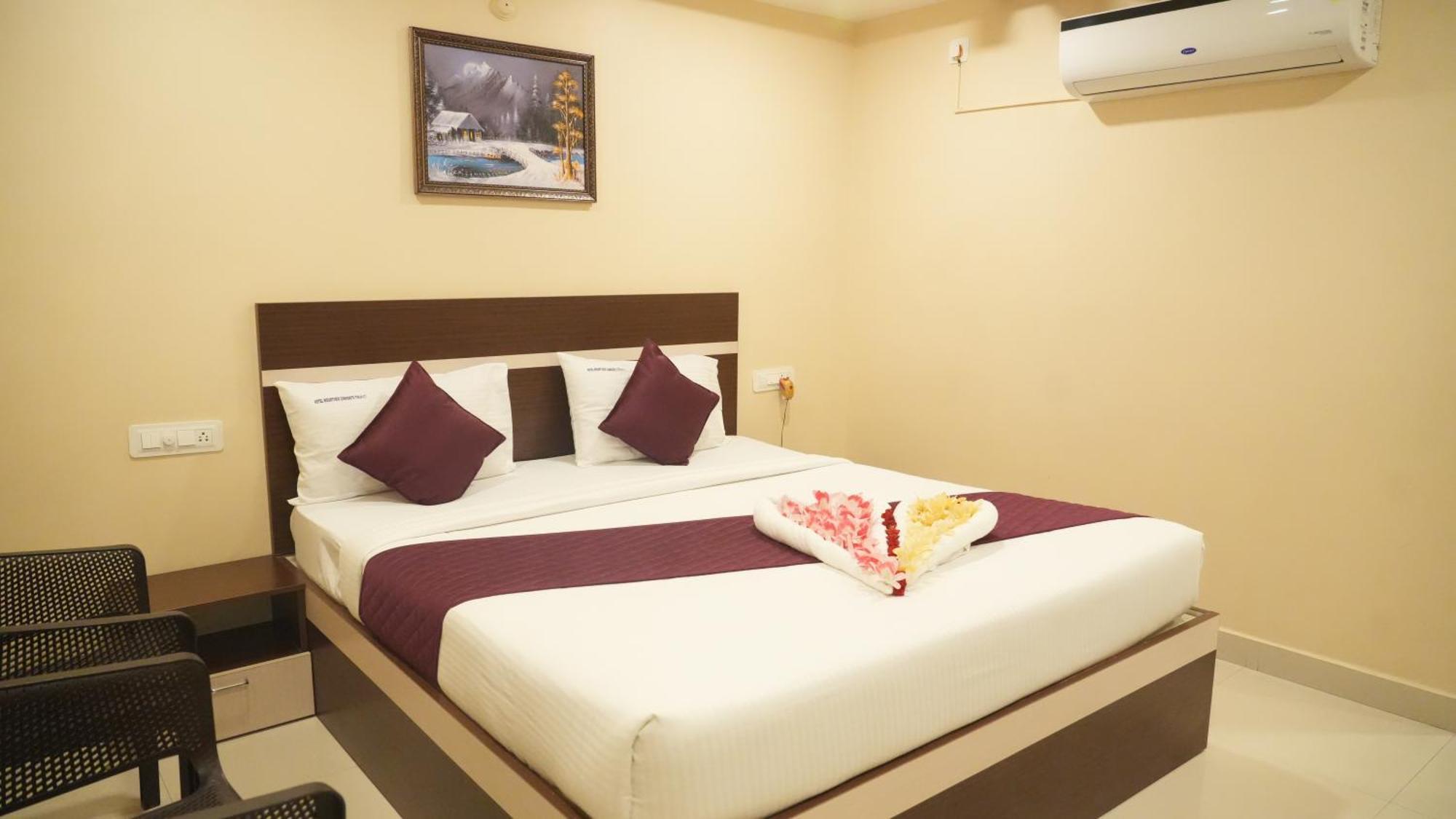 Hotel Mountview Comforts Tirupati Eksteriør billede