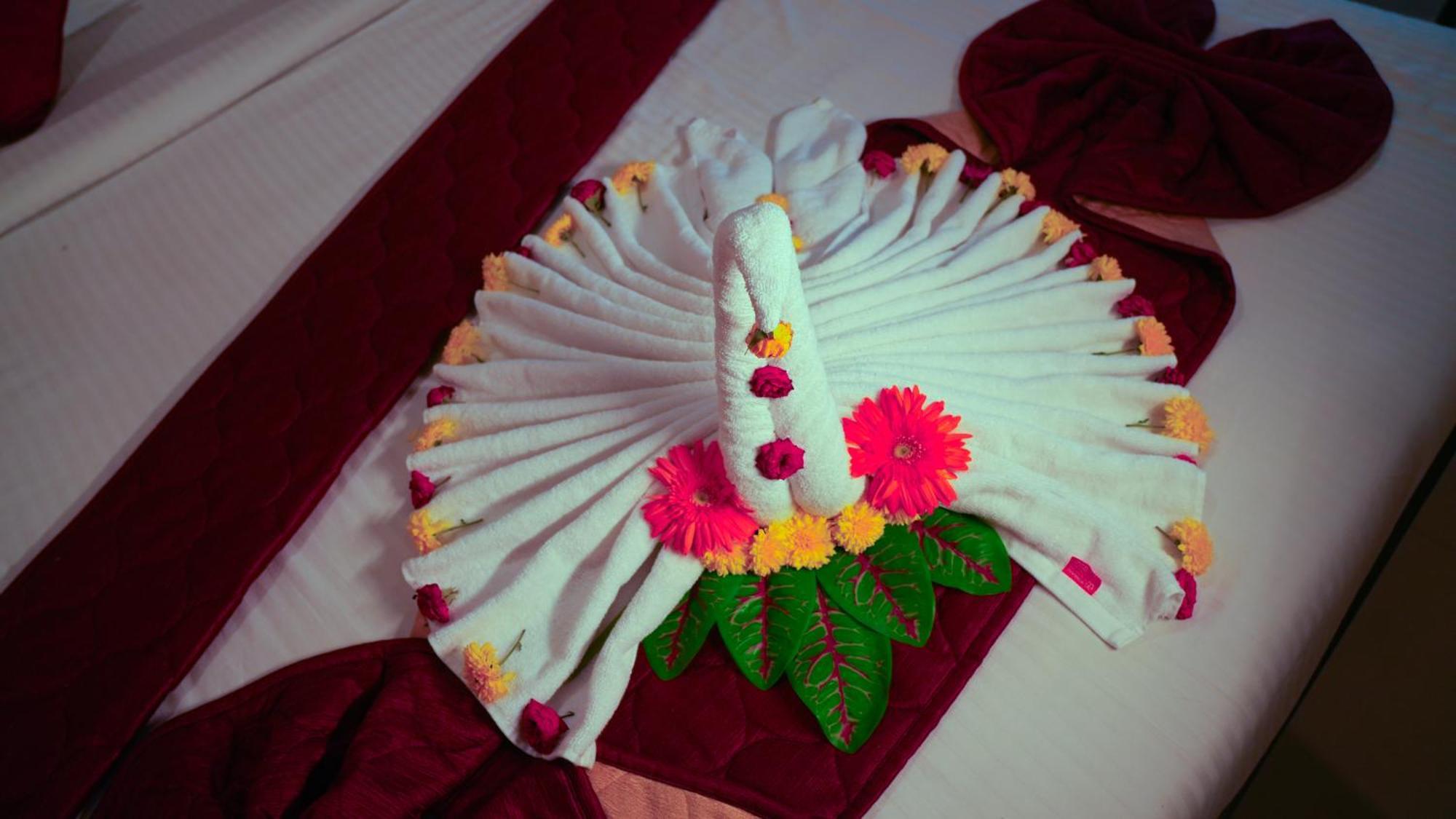 Hotel Mountview Comforts Tirupati Eksteriør billede