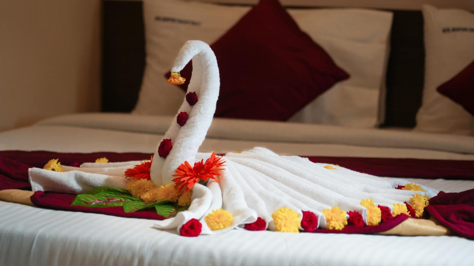 Hotel Mountview Comforts Tirupati Eksteriør billede
