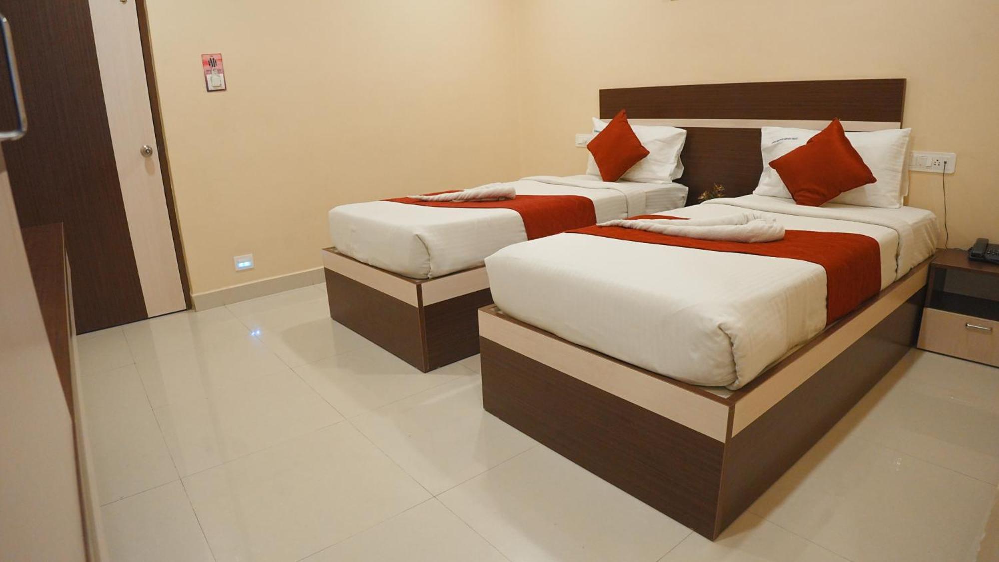 Hotel Mountview Comforts Tirupati Eksteriør billede